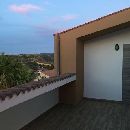 B&B Hollywood Olivadi Luaran gambar