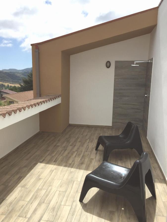 B&B Hollywood Olivadi Luaran gambar